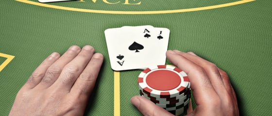Tea erinevust: Blackjack versus pokker!